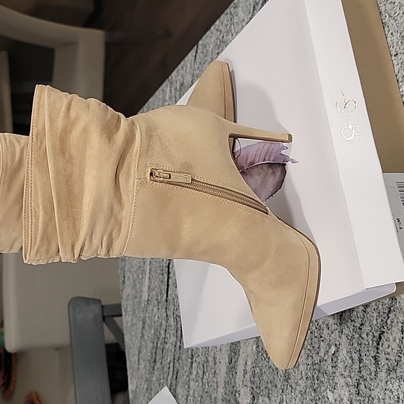 Jessica Simpson size 8.5 - Picture 4 of 4